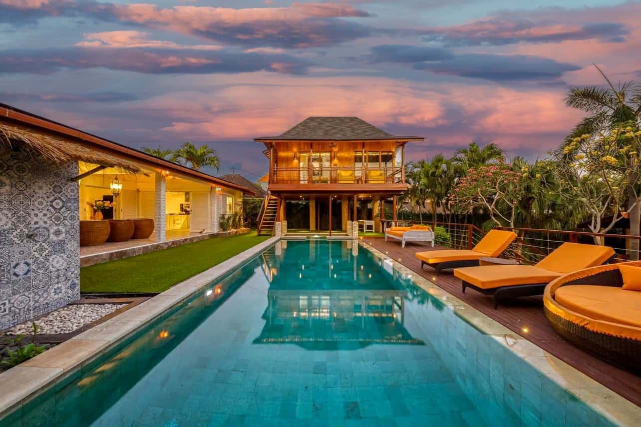 A FULLY FURNISHED SIX-BEDROOM VILLA WITH ROOM TO SPREAD OUT — photo 19