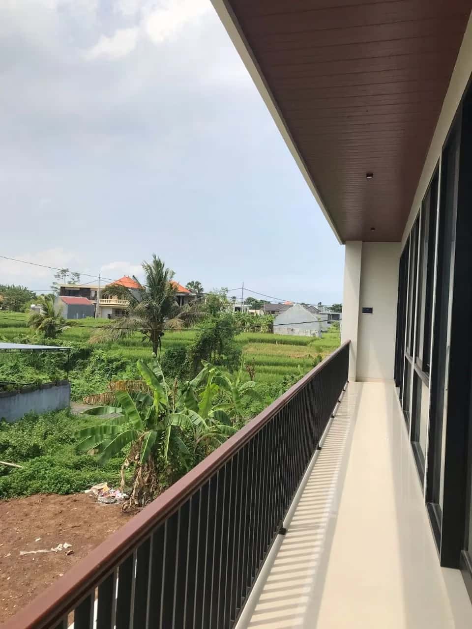 Contemporary Villa Retreat Near Kedungu Beach — photo 1