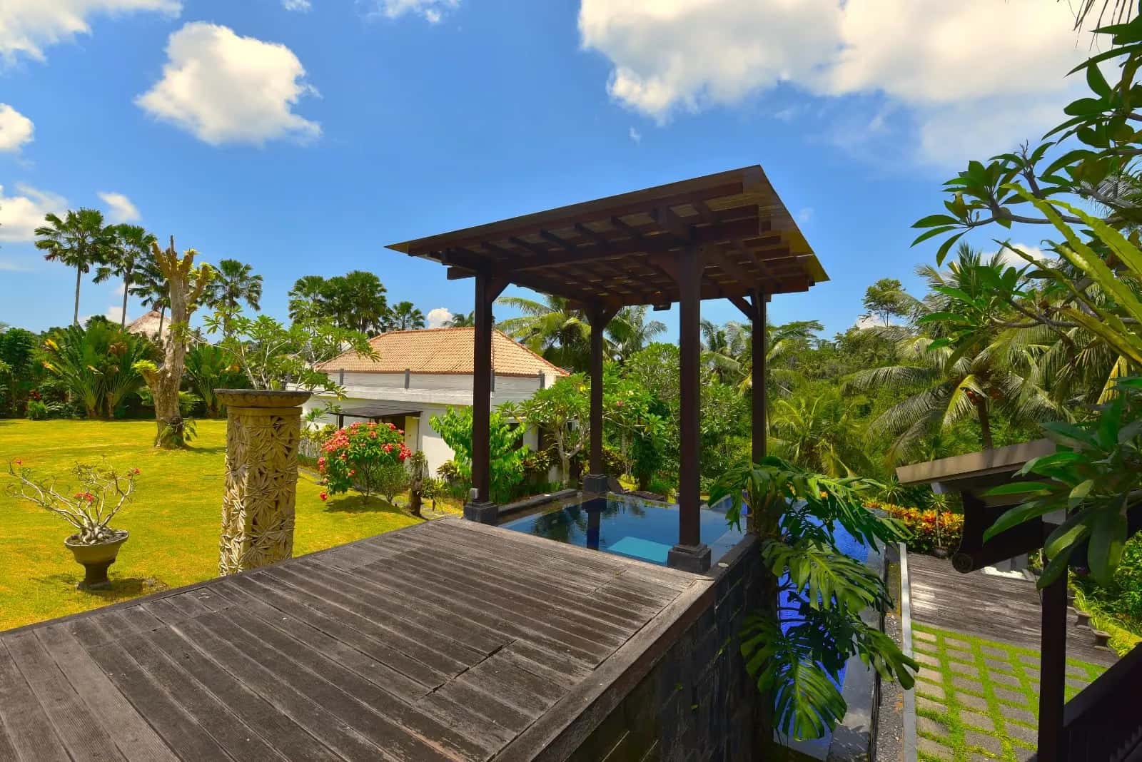 Expansive Luxury Living: A Haven With Jungle And River Vistas — photo 1