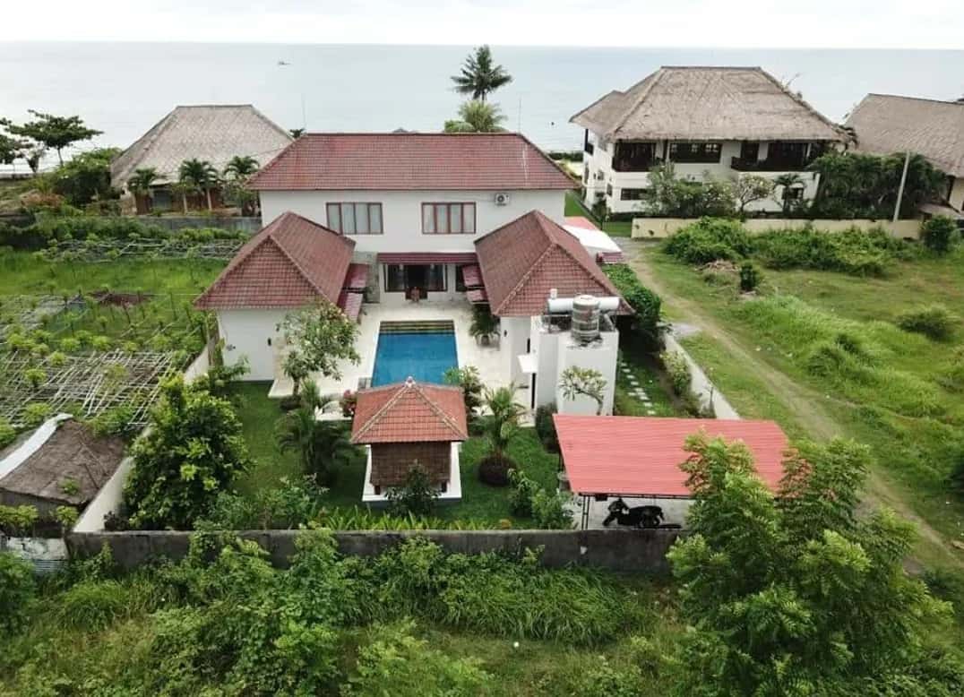 Coastal Villa With Stunning Sea And Mountain Views In Buleleng — photo 6