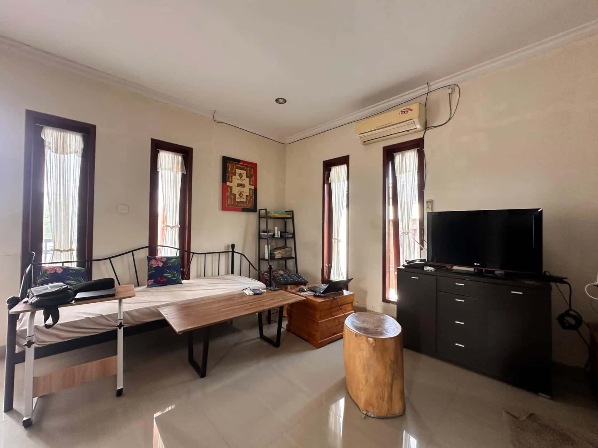Modern Villa In Ungasan With Convenient Beach Access — photo 1