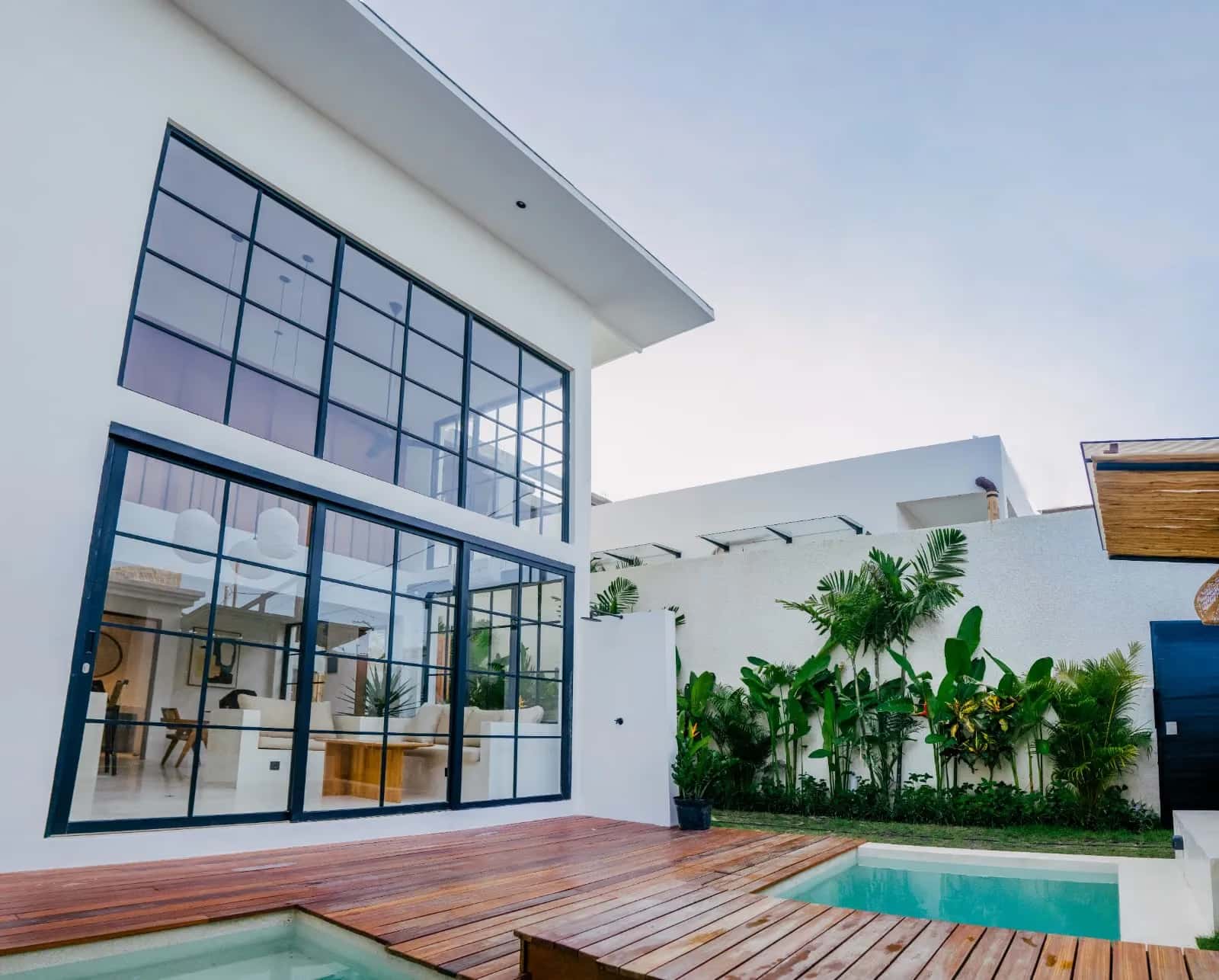 Rustic Harmony Meets Coastal Comfort In Balangan — photo 1