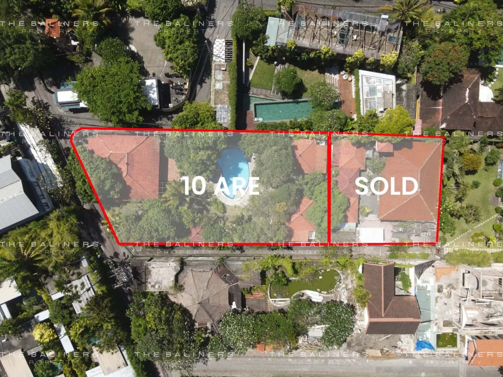Freehold Land Bonus Villa Minutes From The Beach In Seminyak — photo 1
