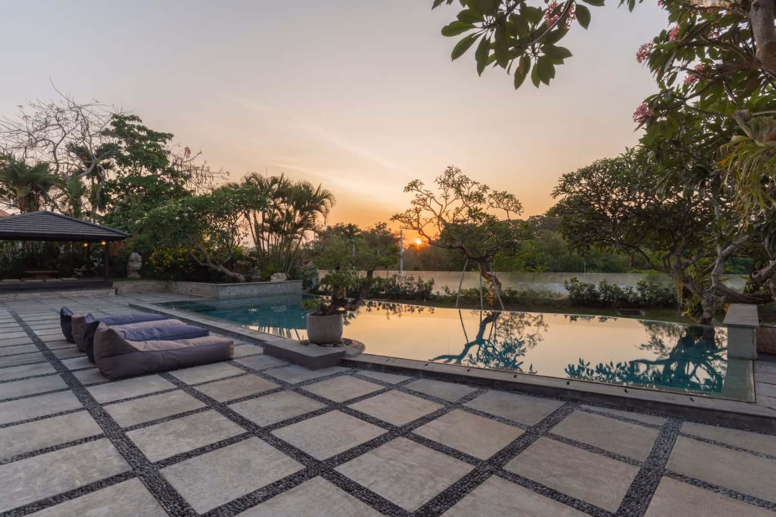Contemporary Balinese Villa In The Heart Of Pererenan — photo 2