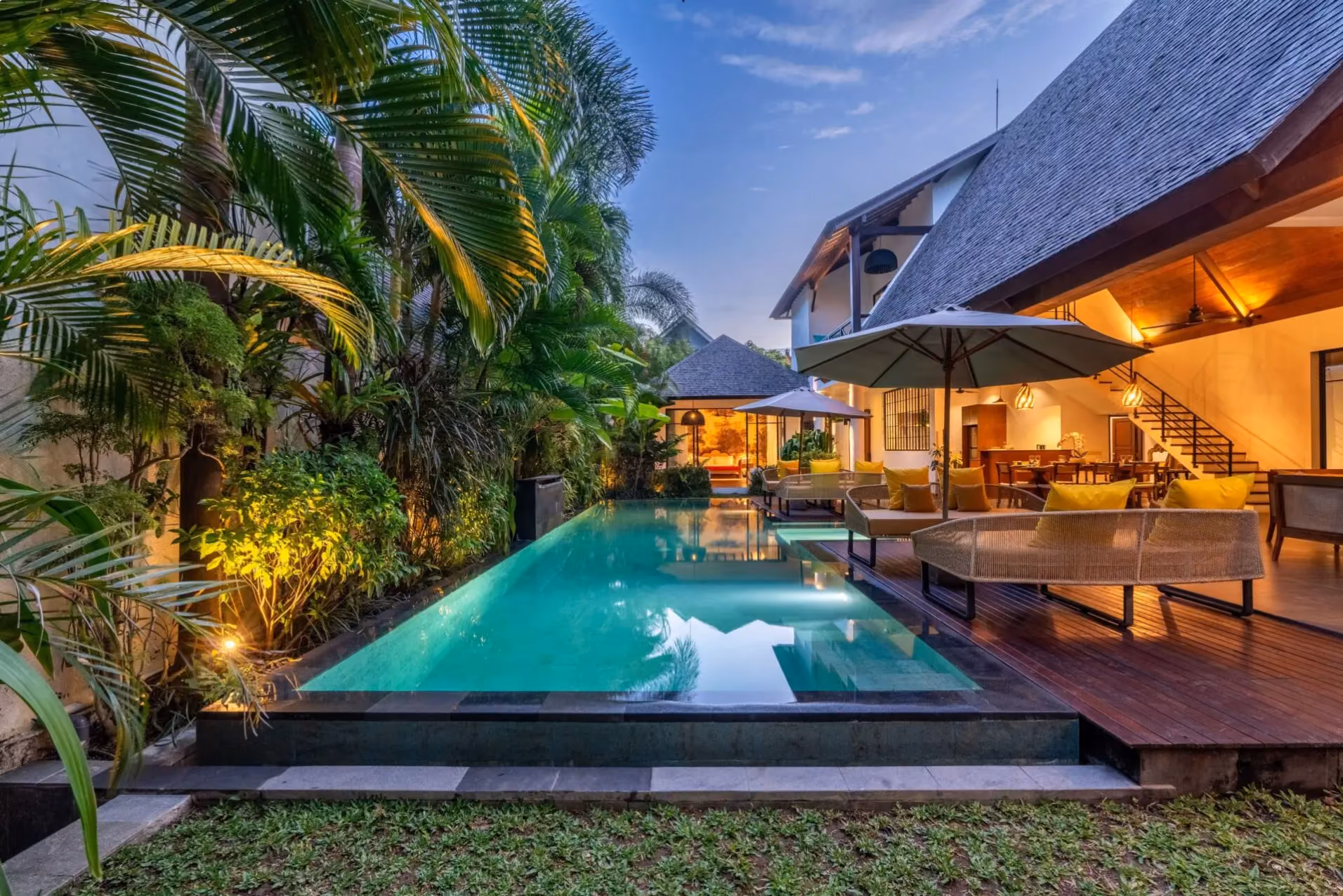 A SPACIOUS FOUR-BEDROOM VILLA JUST MINUTES FROM PERERENAN BEACH - photo 1