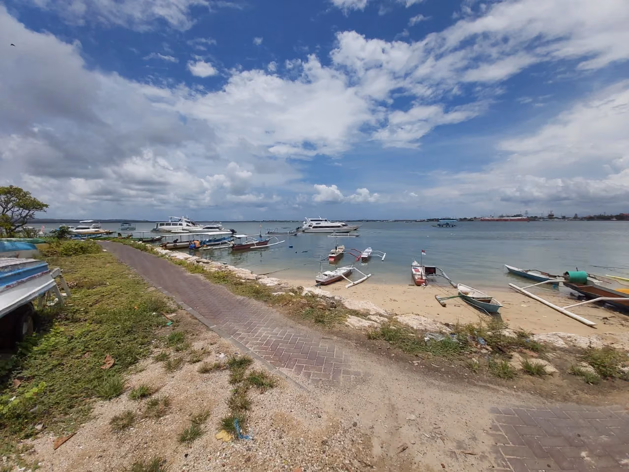 Urgent Sale! Absolute Beachfront Land In Tanjung Benoa — photo 1