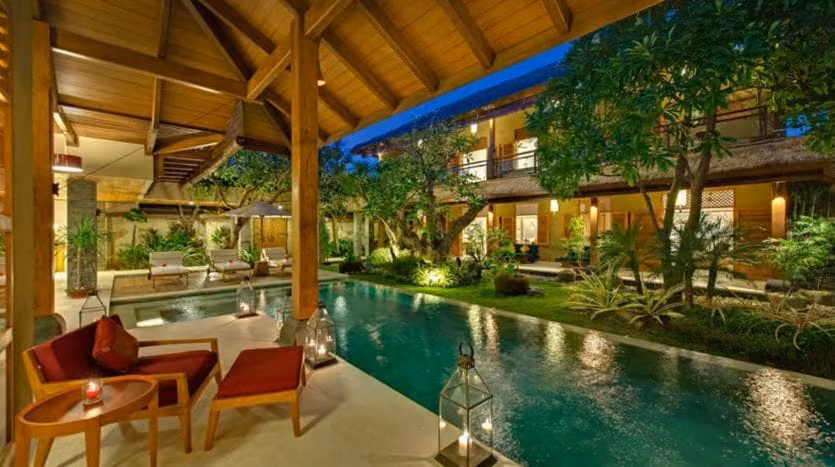 Astonishing Luxury 4-Bedroom Villa Walking Distance To Kudeta — photo 1