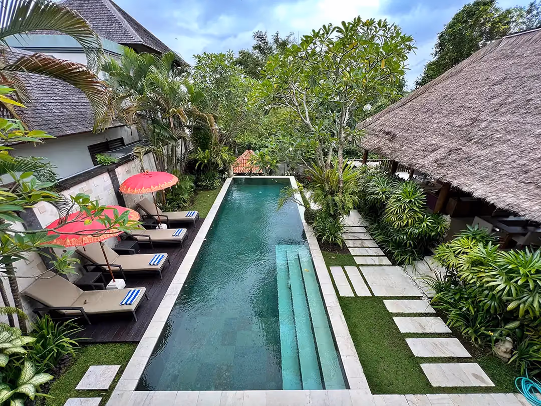 Rarely Offered‼️ Riverfront 4-Bedroom Villa 2 Mins Drive To The Beach — photo 1