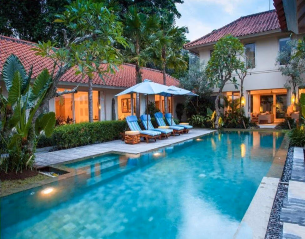 Spacious 5-Bedroom Villa In Sanur With Freehold Ownership — photo 1