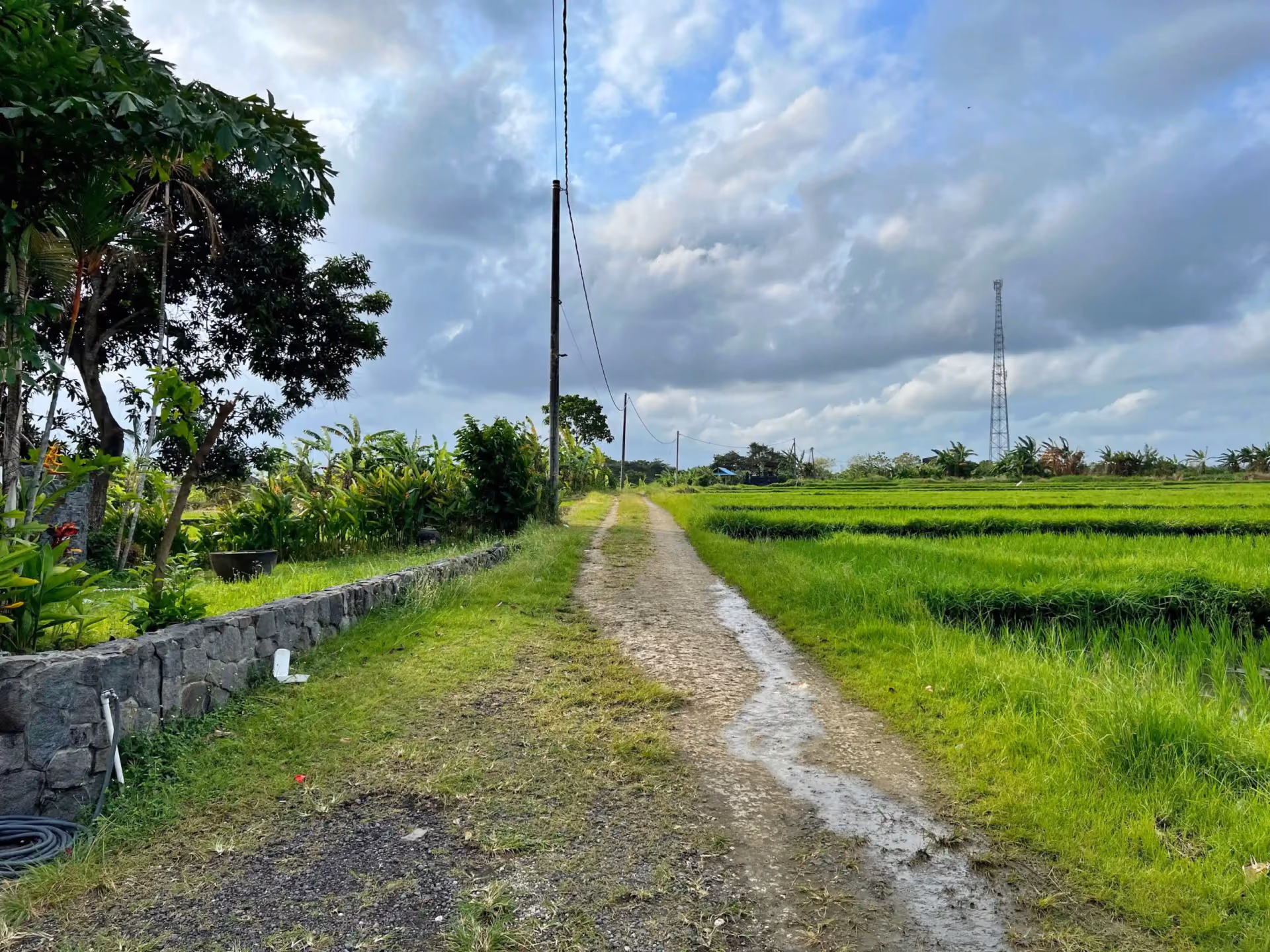 Tranquil Riverside Retreat In Nyanyi: A Panoramic Land Offering — photo 1