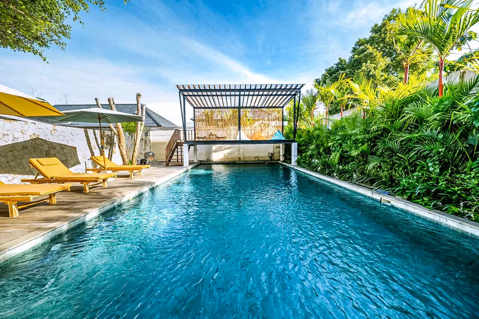 Live Close To The Beaches, Bars And Energy Of Uluwatu — photo 1
