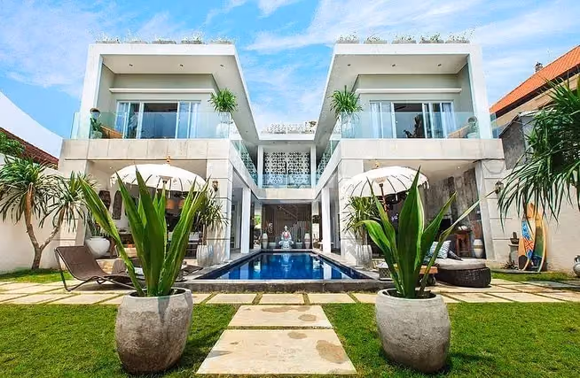 Modern 6-Bedroom Villa Just Steps From Seminyak Beach — photo 1