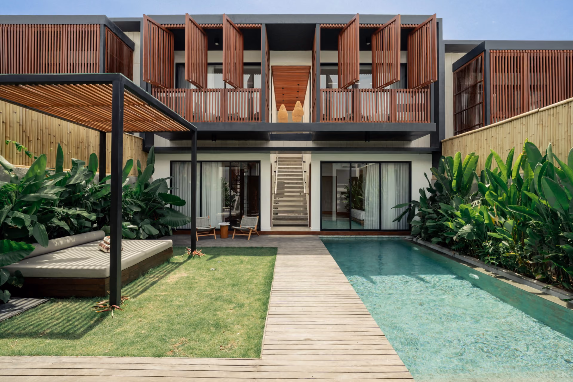 Chic Canggu Villa: A Modern Sanctuary Close To The Ocean — photo 1