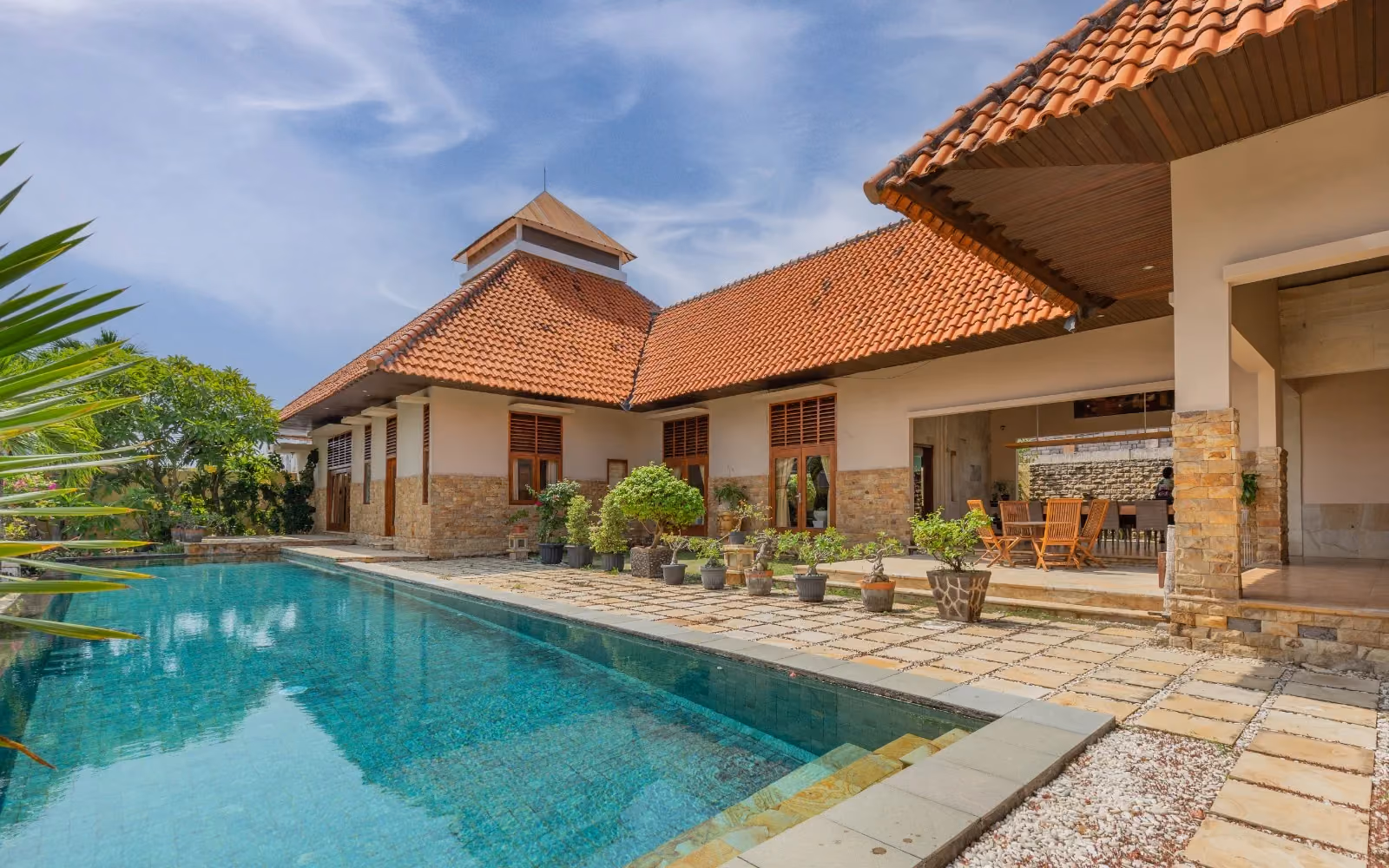 Elegant Sanur Villa: A Blend Of Luxury And Comfort — photo 1