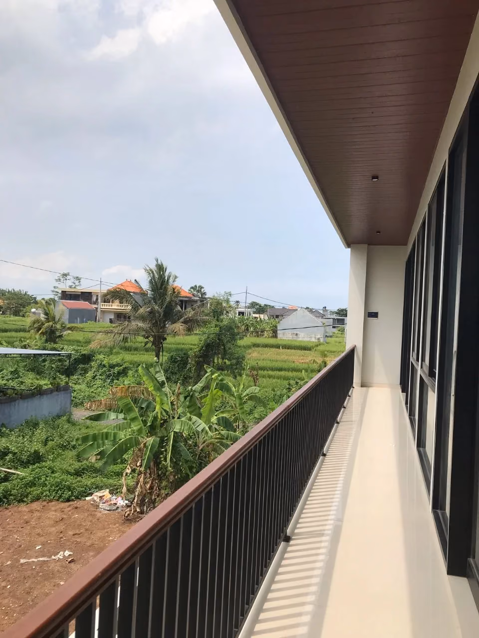 Contemporary Villa Retreat Near Kedungu Beach — photo 1