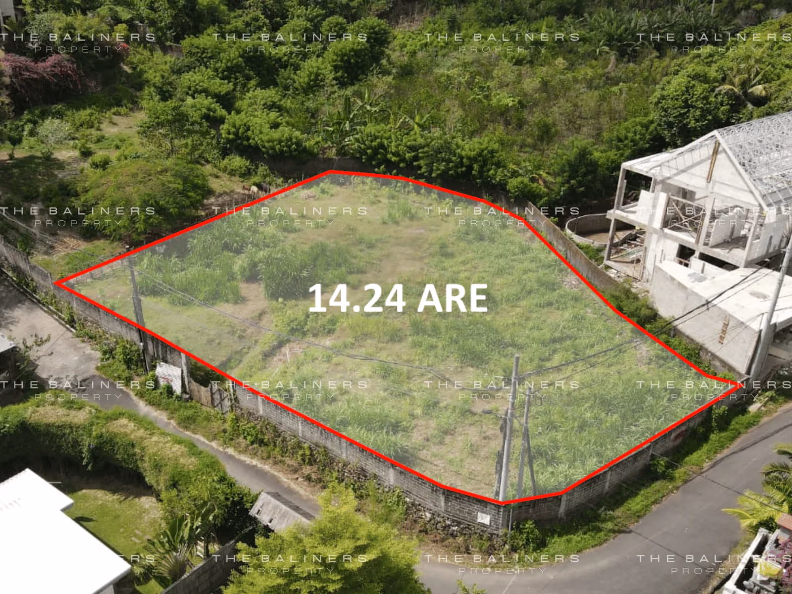 Expansive Land For Sale In Pecatu With Dual Road Access — photo 1