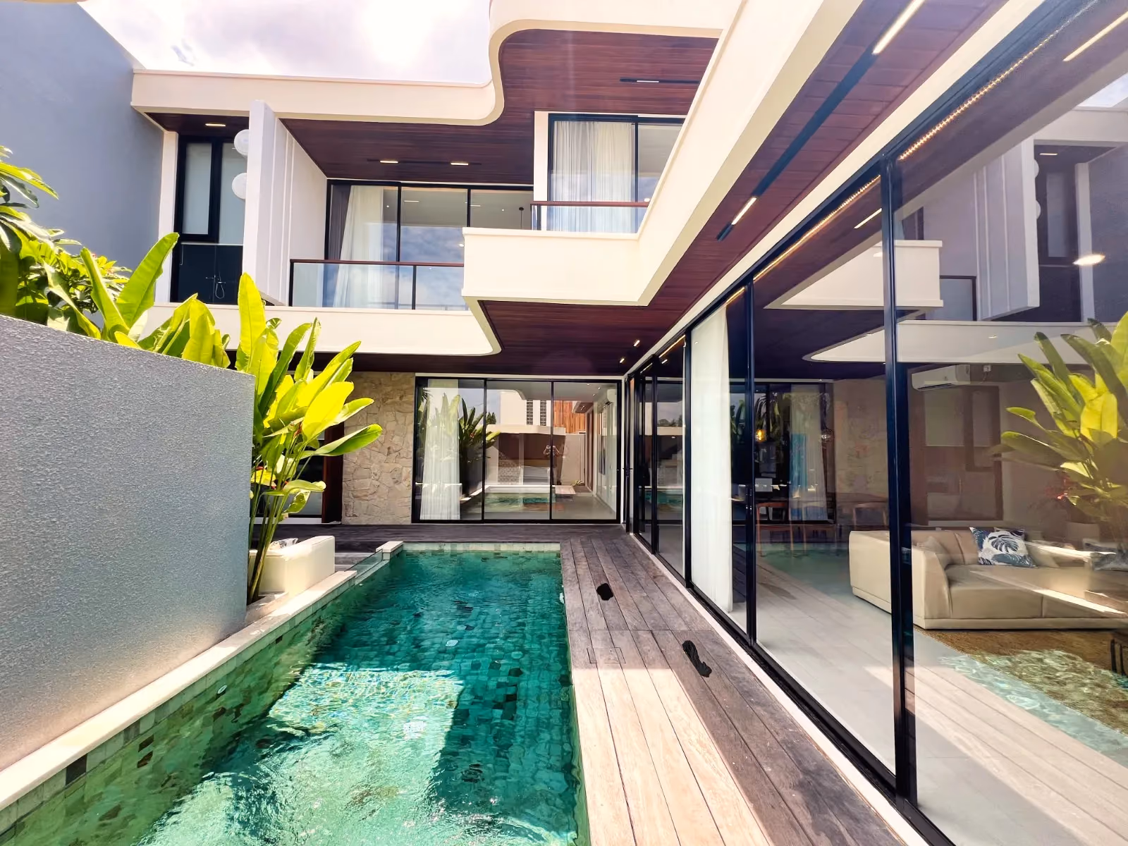 Modern 3-Bedroom Villa With Pool In Buduk, Mengwi — photo 1