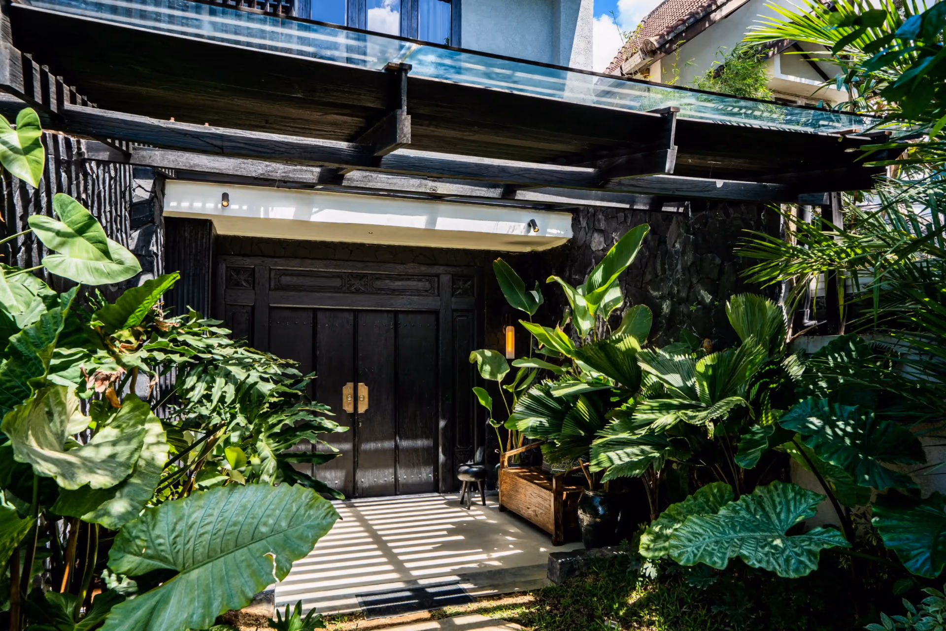 Contemporary Villa In Kerobokan With Strategic Location — photo 1
