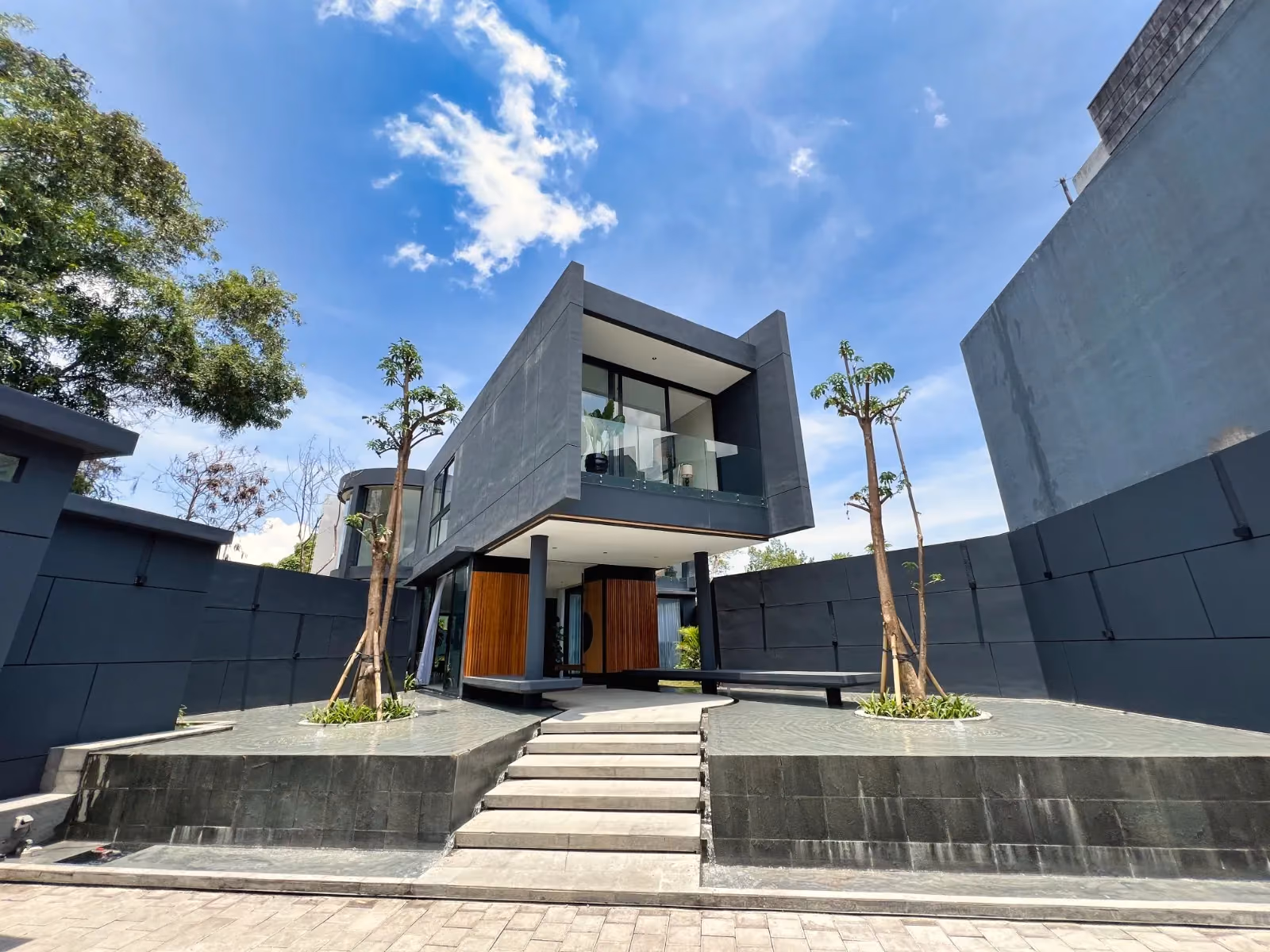 Luxurious Villa Living In Pererenan: A Beachside Retreat — photo 1