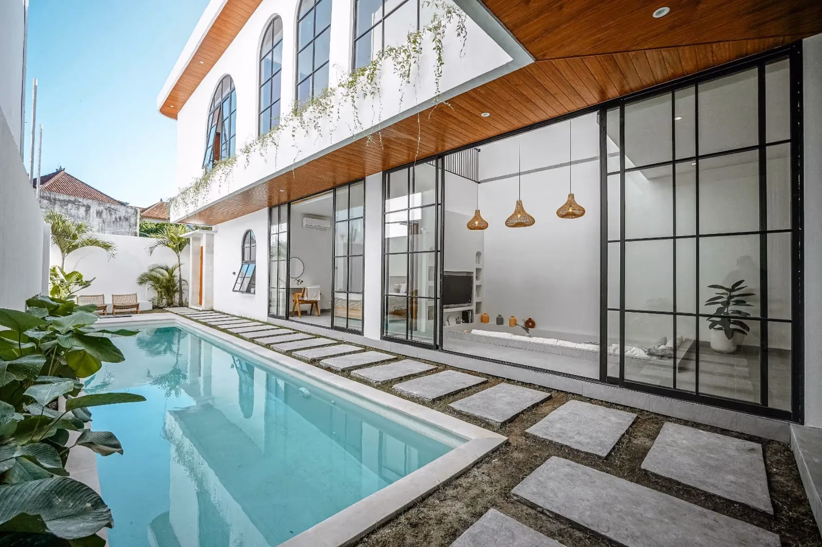 Stunning Modern Mediterranean Villa In Cepaka, Tabanan — photo 1