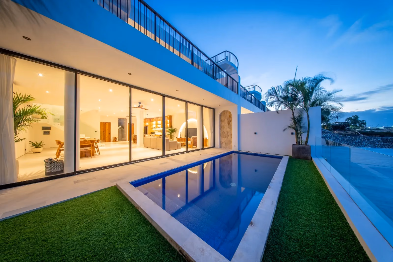 Elegant 3-Bedroom Villa Close To Dreamland Beach In Pecatu — photo 1