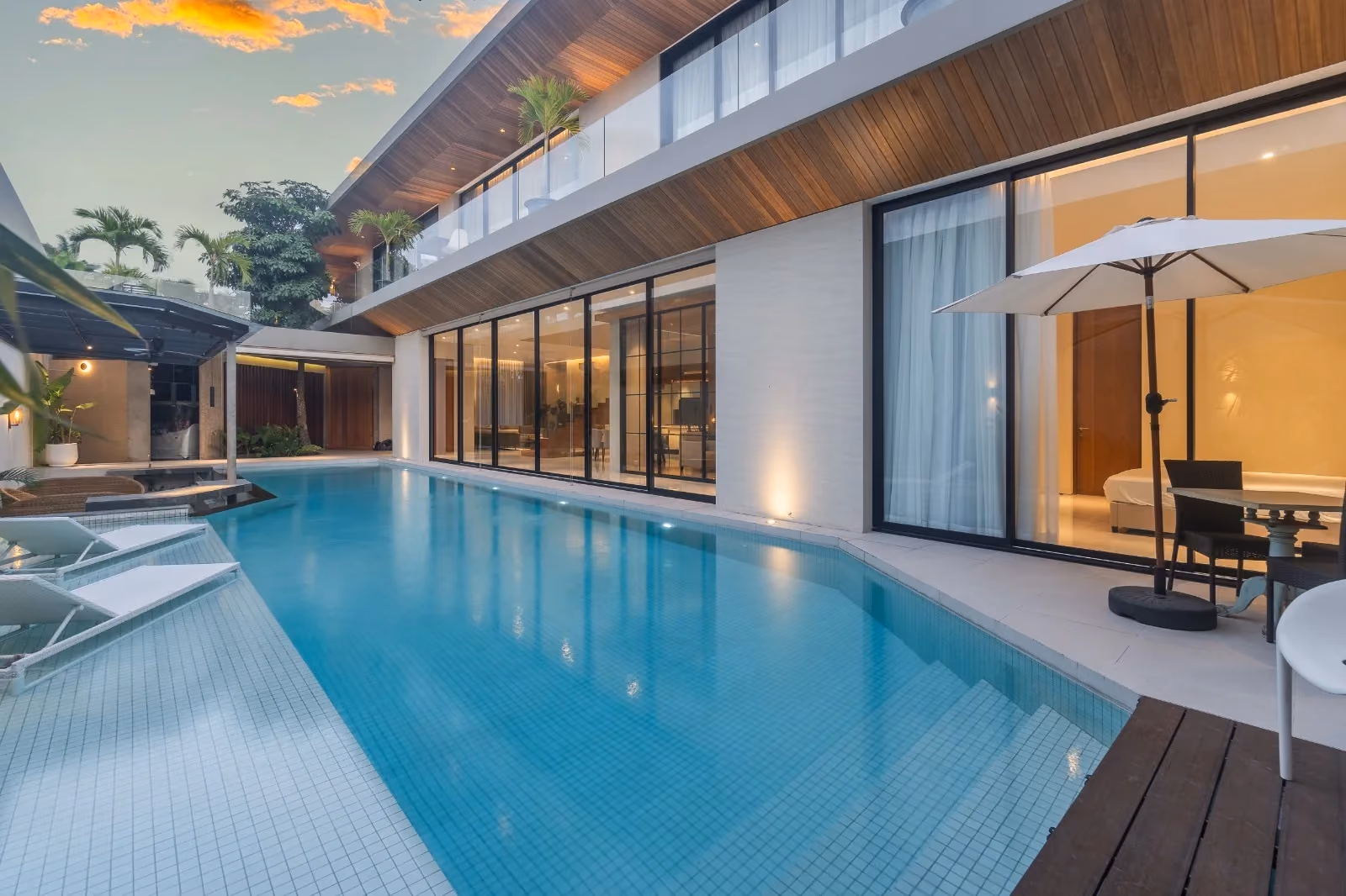 Contemporary Villa In Umalas With Spacious Design — photo 1