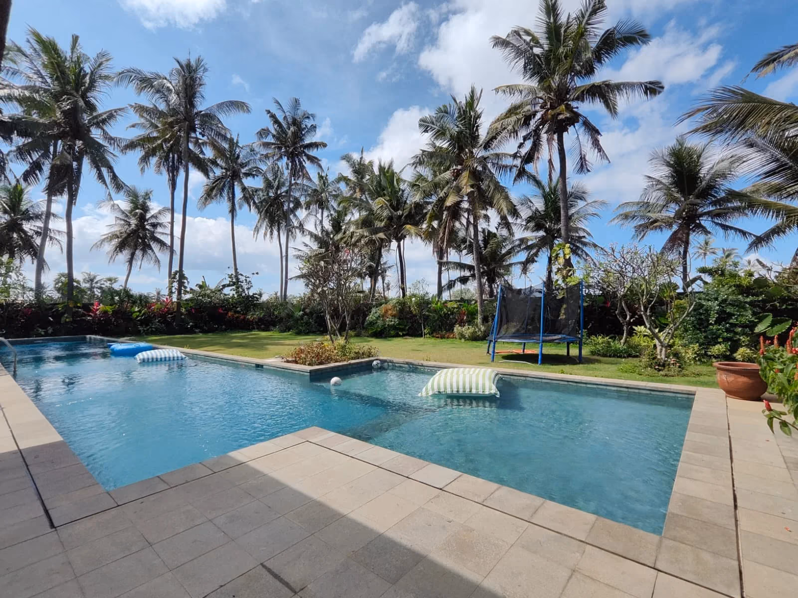 Spacious Ocean View Villa In Gianyar — photo 1