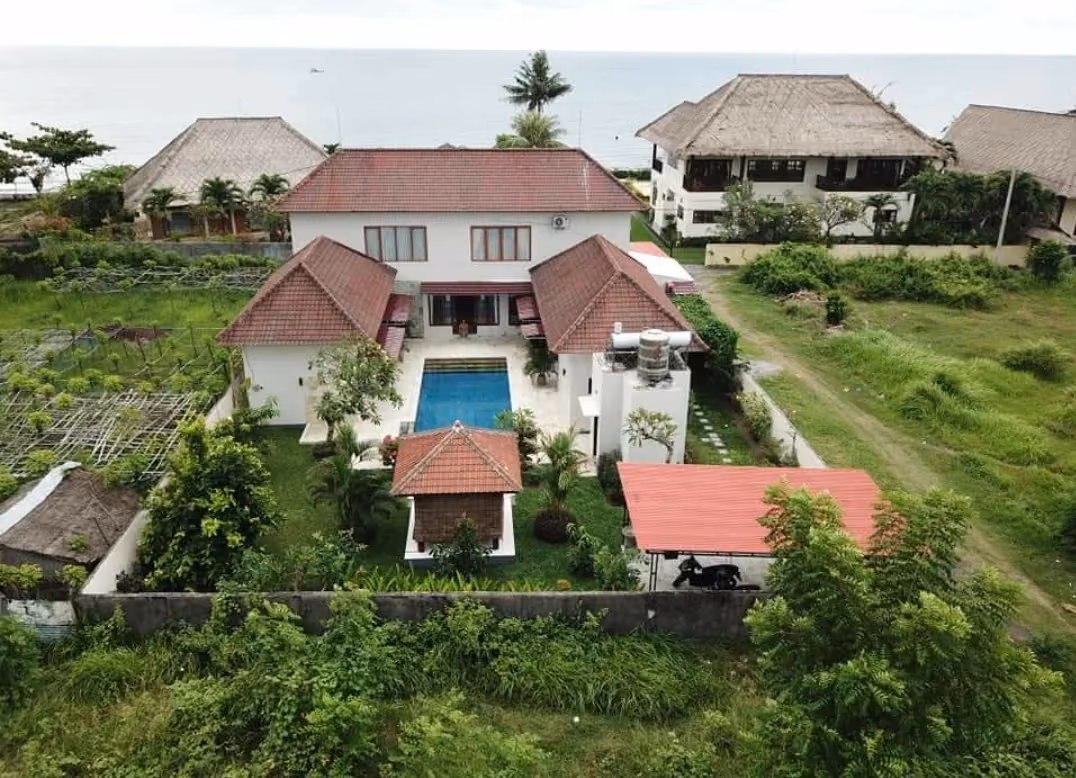 Coastal Villa With Stunning Sea And Mountain Views In Buleleng — photo 6