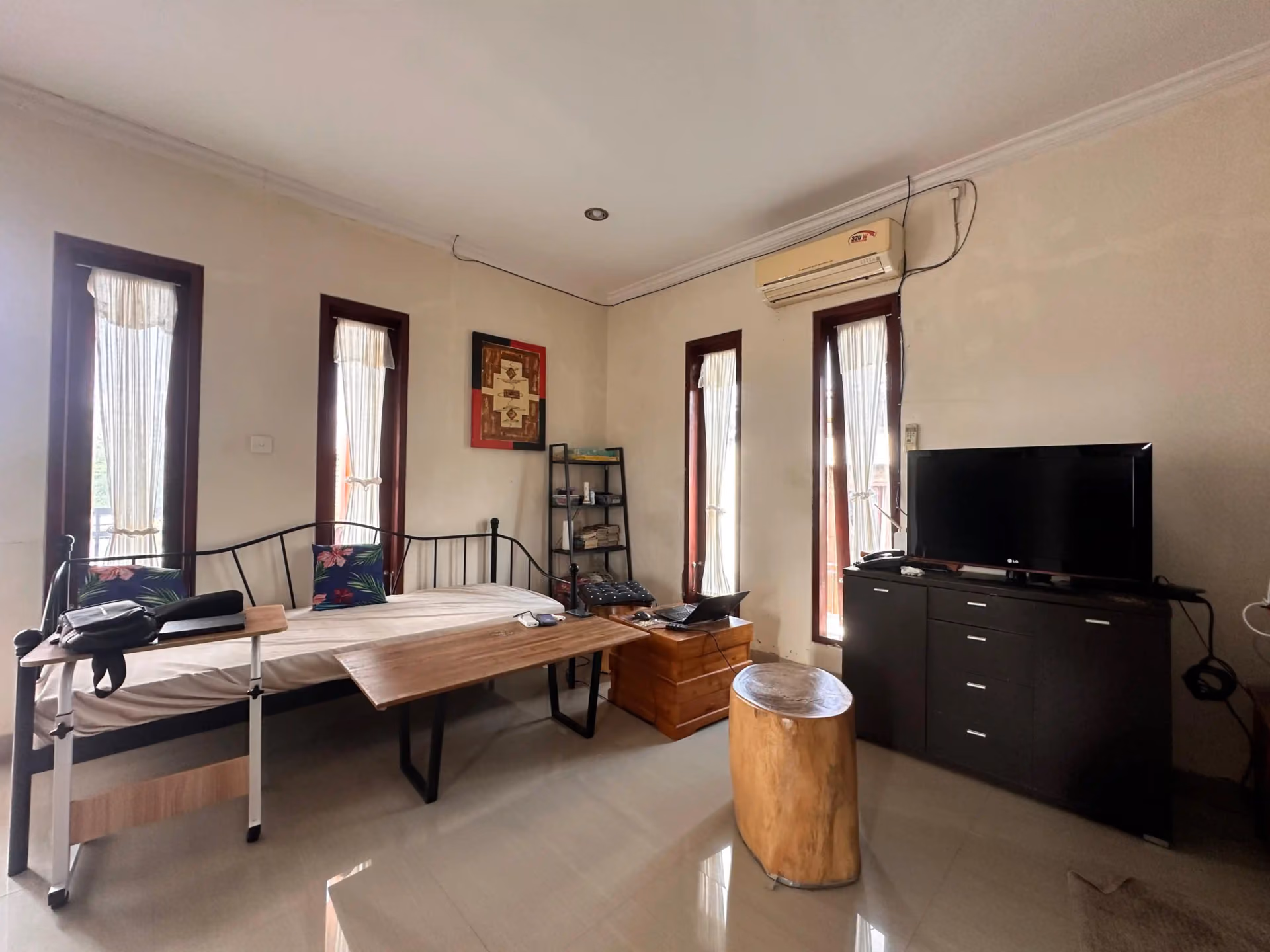Modern Villa In Ungasan With Convenient Beach Access — photo 1