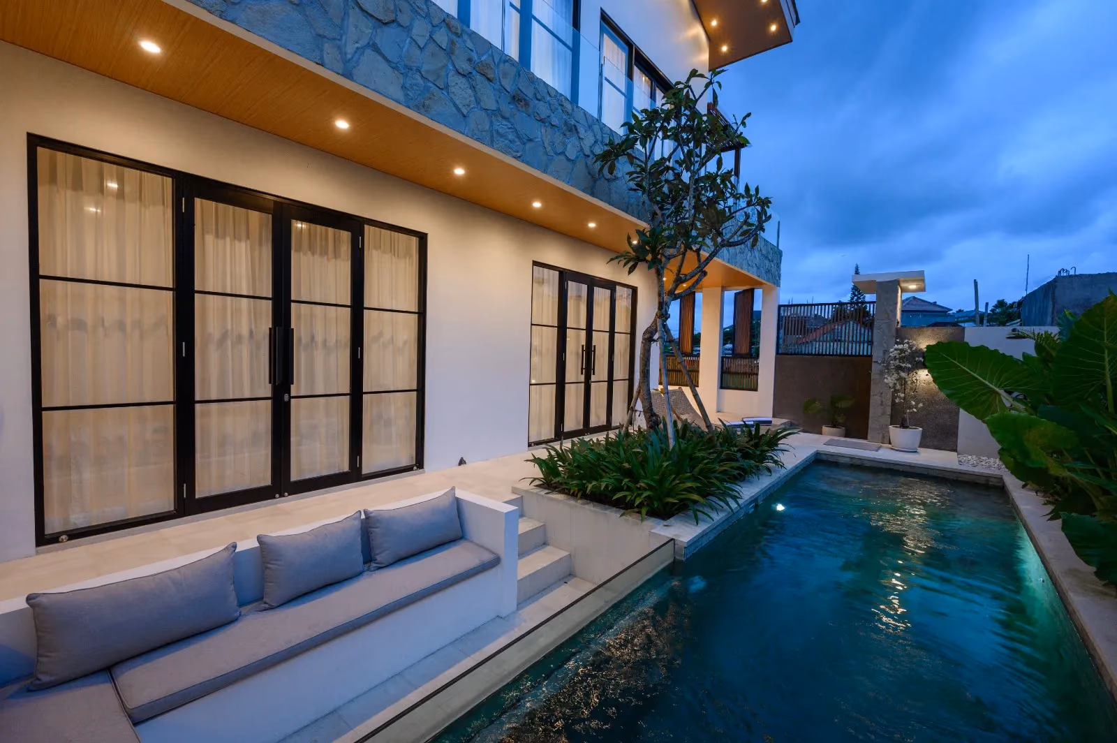 Modern 2-Bedroom Villa With Private Pool In Babakan, Canggu — photo 1