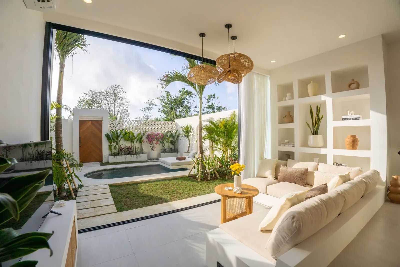 Contemporary 2-Bedroom Villa In Ungasan With Tropical Touches — photo 1