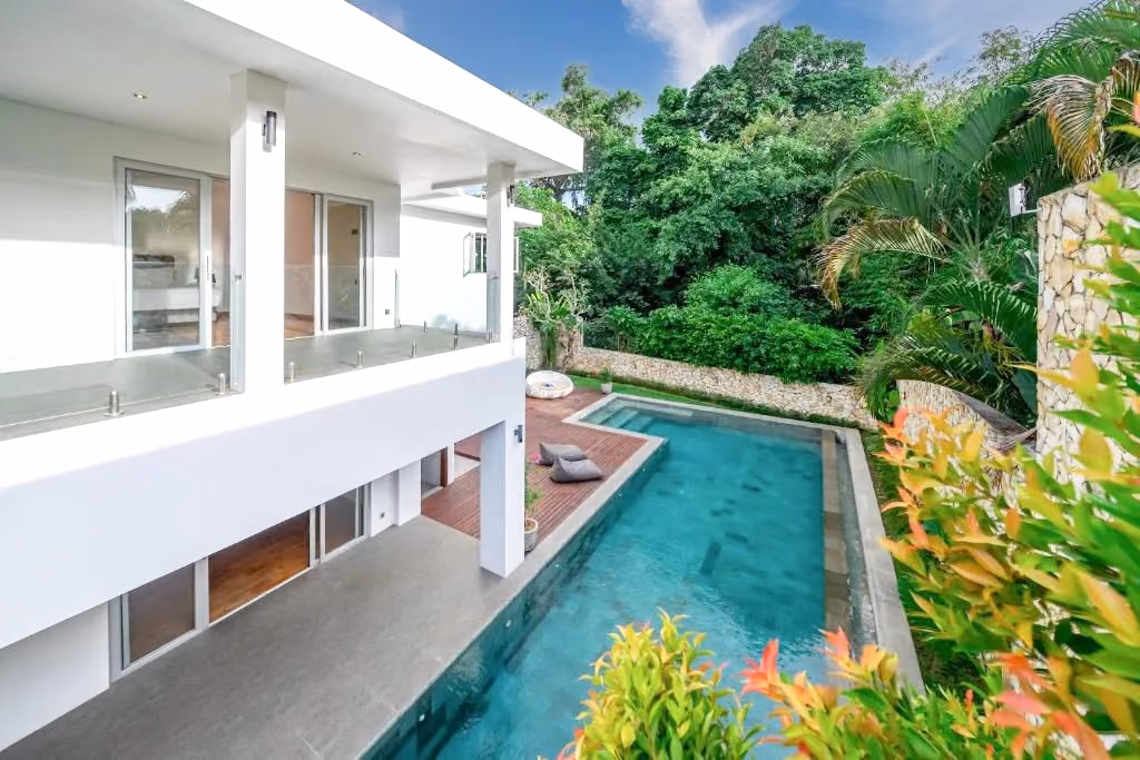 Luxurious Family Villa In A Coveted Residential Area — photo 1