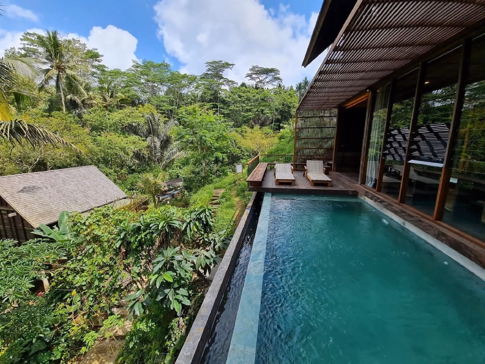 Elegant Two-Bedroom Villa In Ubud With Modern Comforts — photo 1