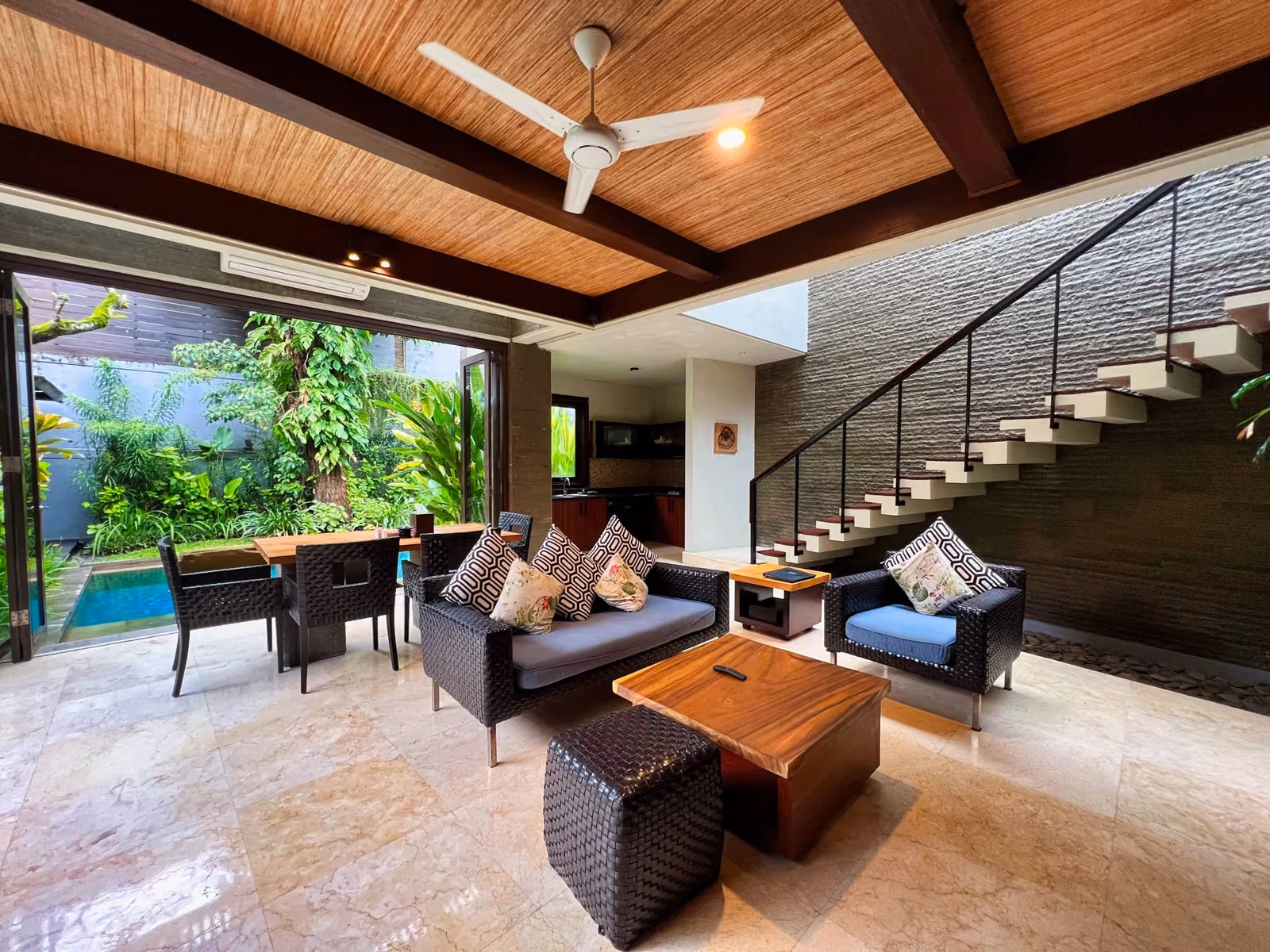 Tropical Villa Retreat Just Steps From Double Six Beach — photo 1