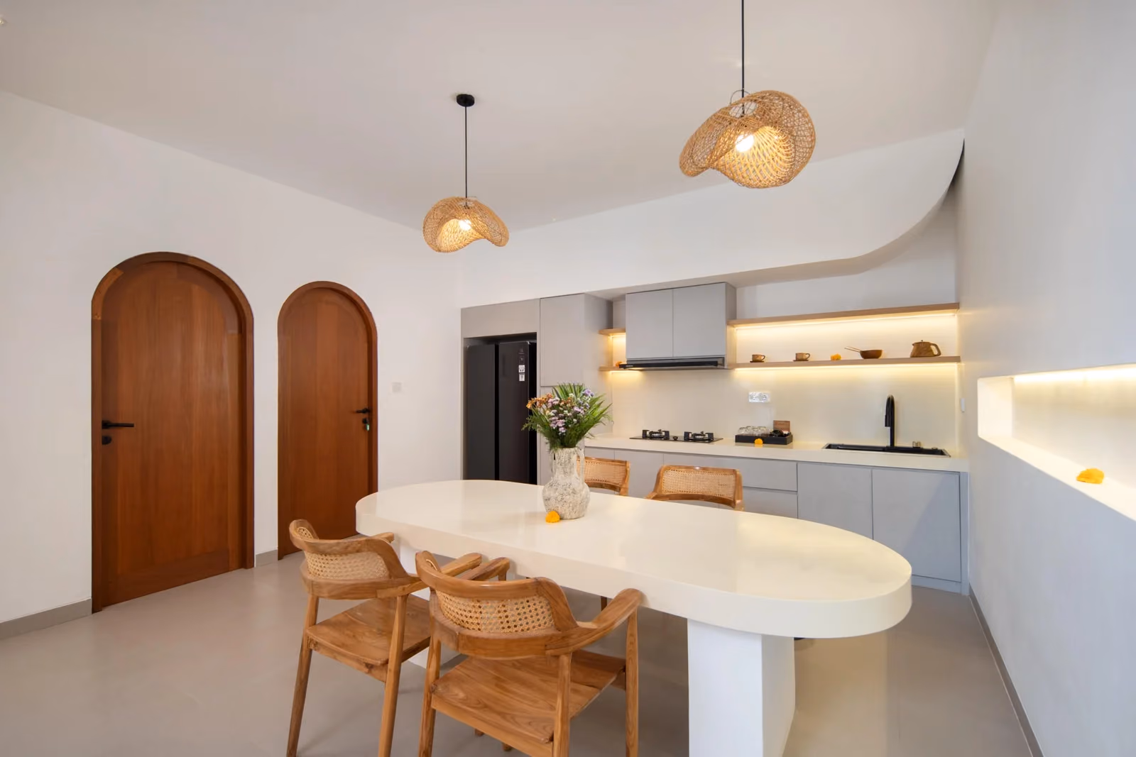 Serene Villa In Berawa Offering Modern Comfort And Style — photo 1