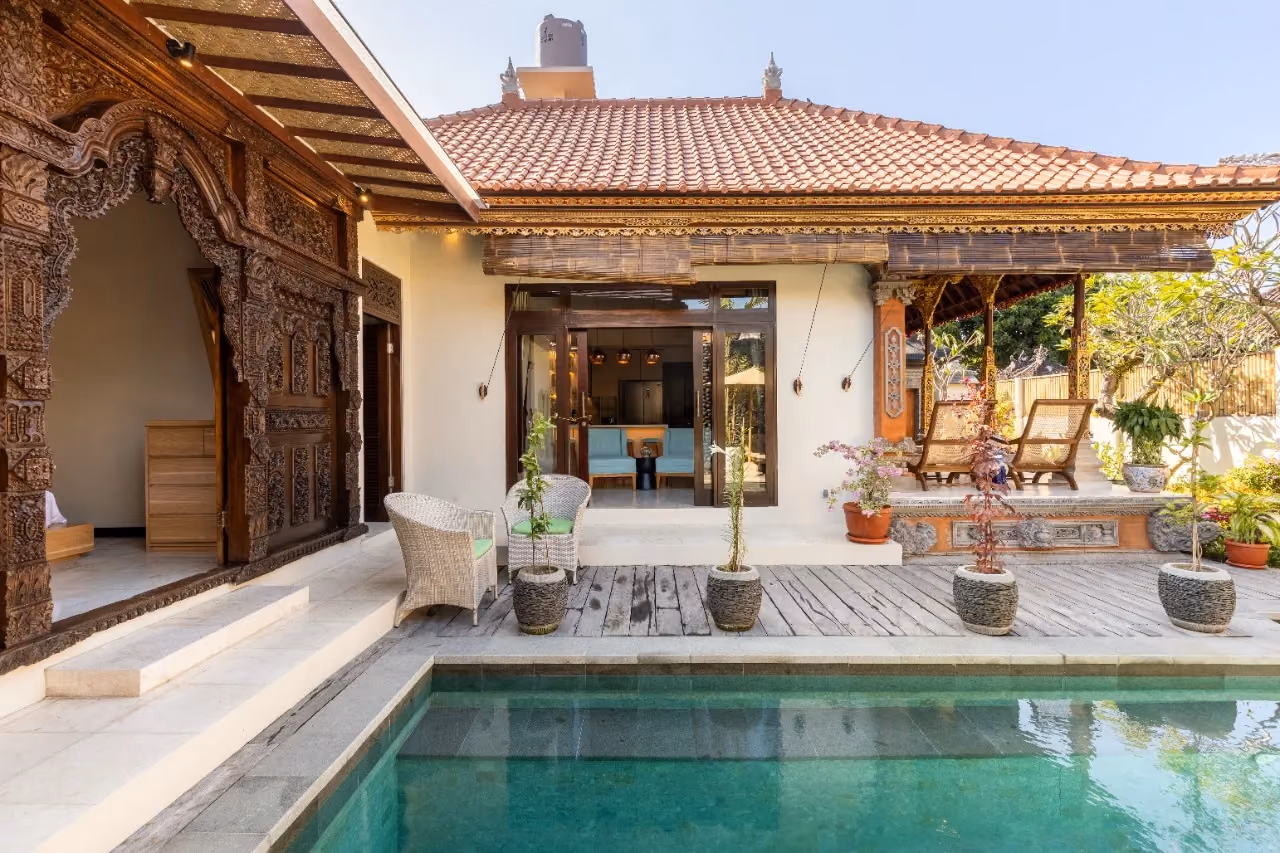 Inviting Beachside Villa Blending Balinese Flair In The Heart Of Sanur — photo 1