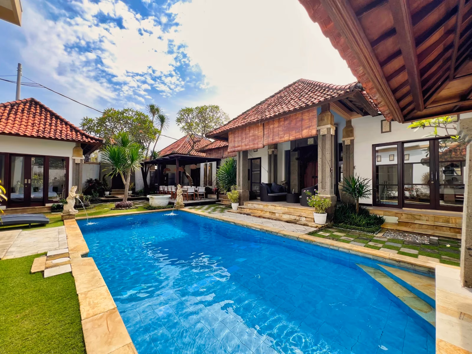 Price Reduction! Tropical Villa Just Steps From The Shore In Tanjung Benoa, Nusa Dua — photo 1