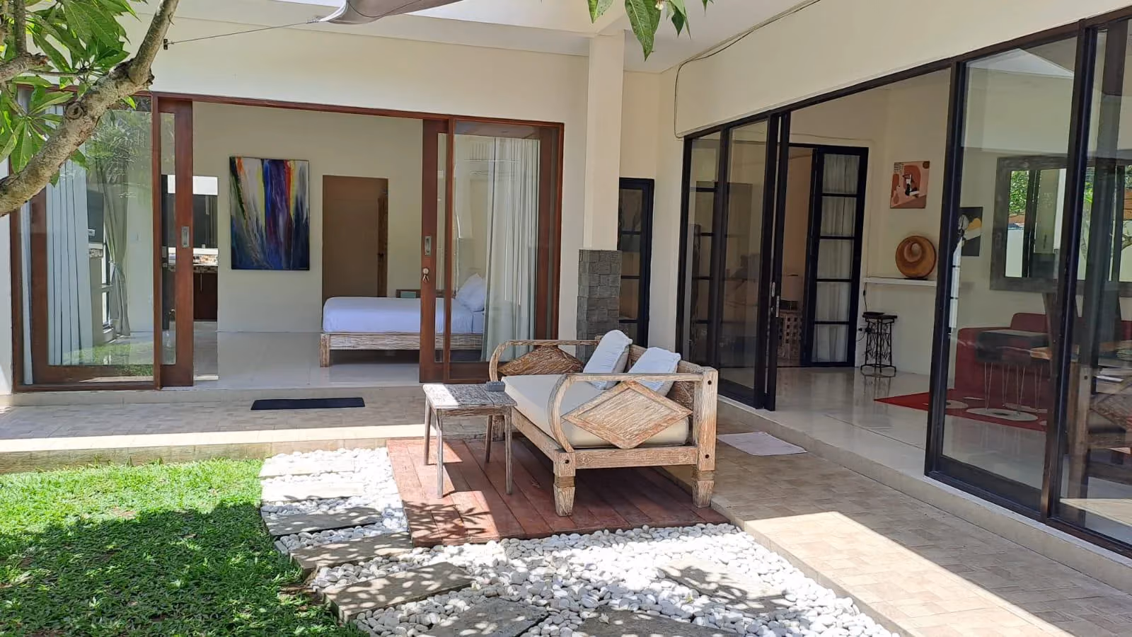 Charming East-Facing Villa With Garden In Prime Kerobokan Location — photo 1