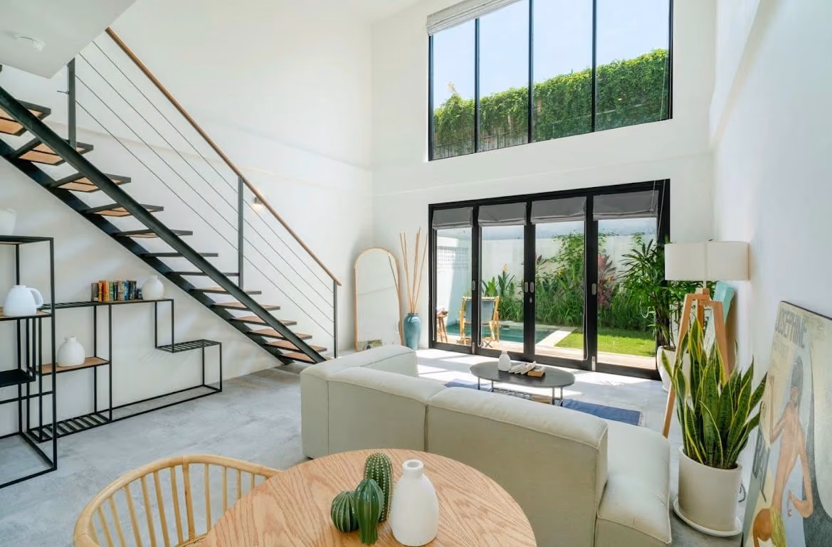 Industrial-Inspired Loft Villa Minutes From Canggu And Berawa — photo 1