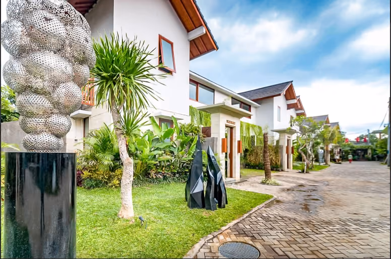 Large-Scale Freehold Villa Complex Minutes From Sanur Beach — photo 1