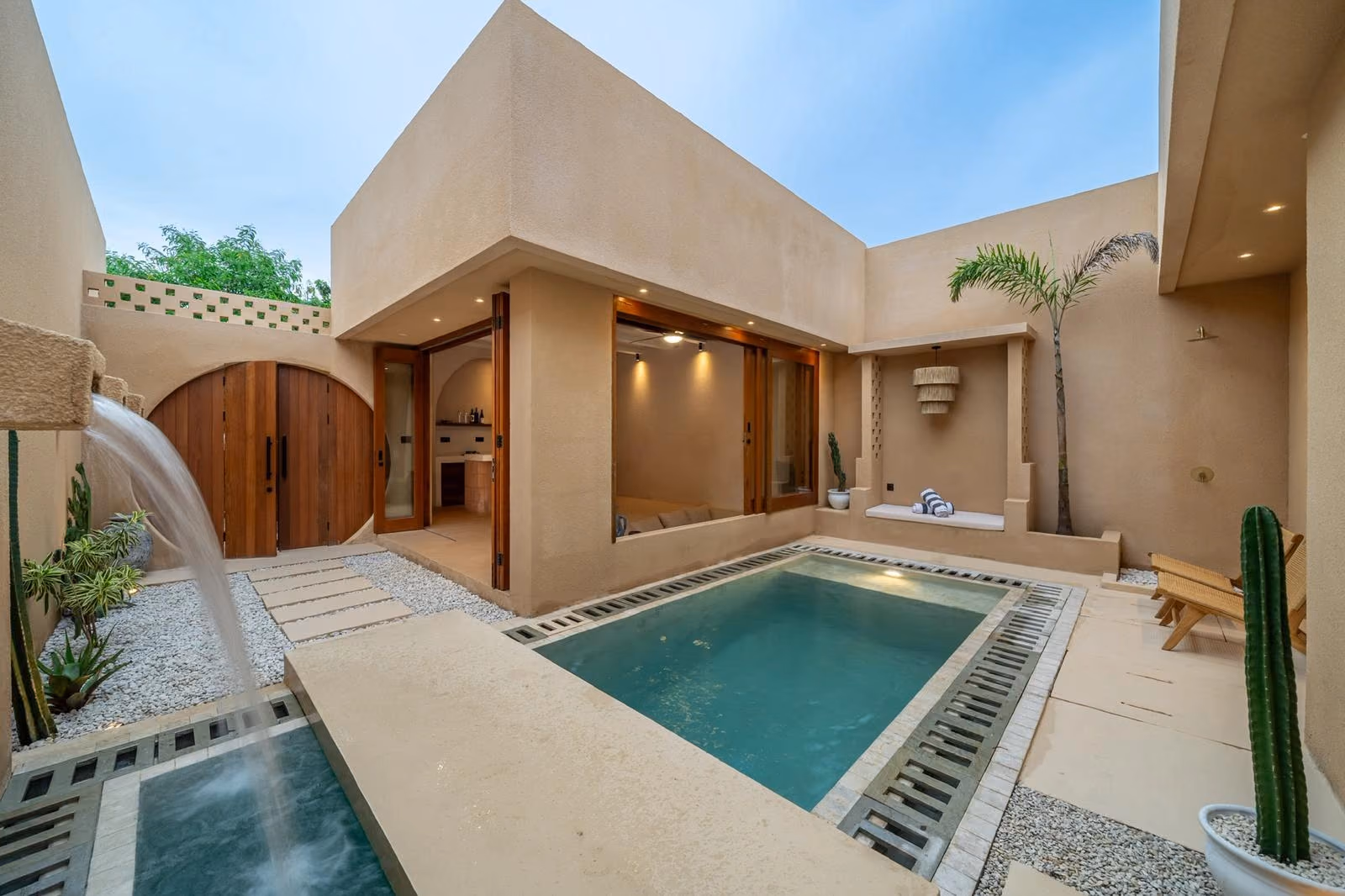 Compact Villa Retreat With Rooftop Terrace And Pool In Uluwatu — photo 1