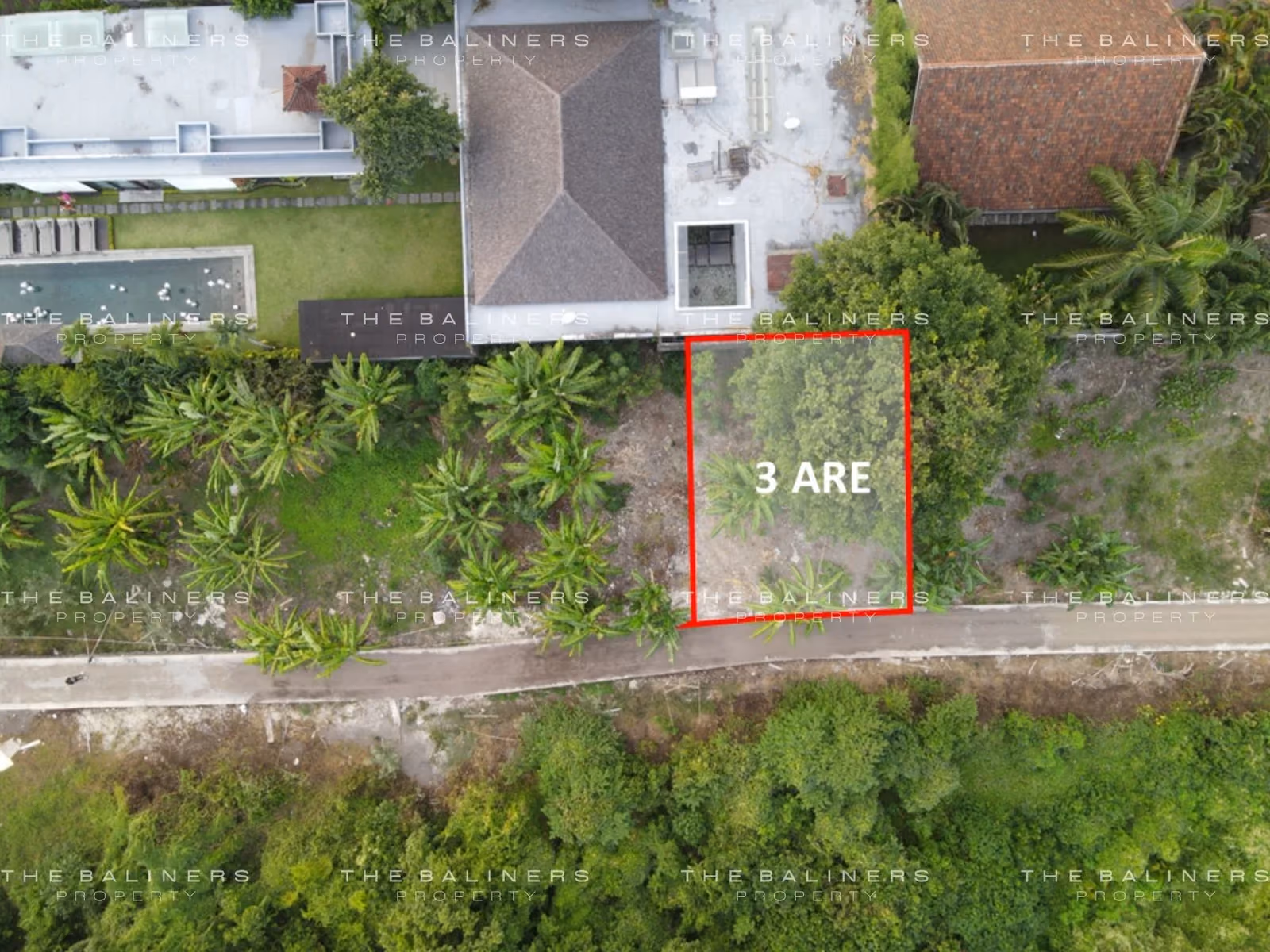 Well-Proportioned Leasehold Land For Development In Seminyak — photo 1