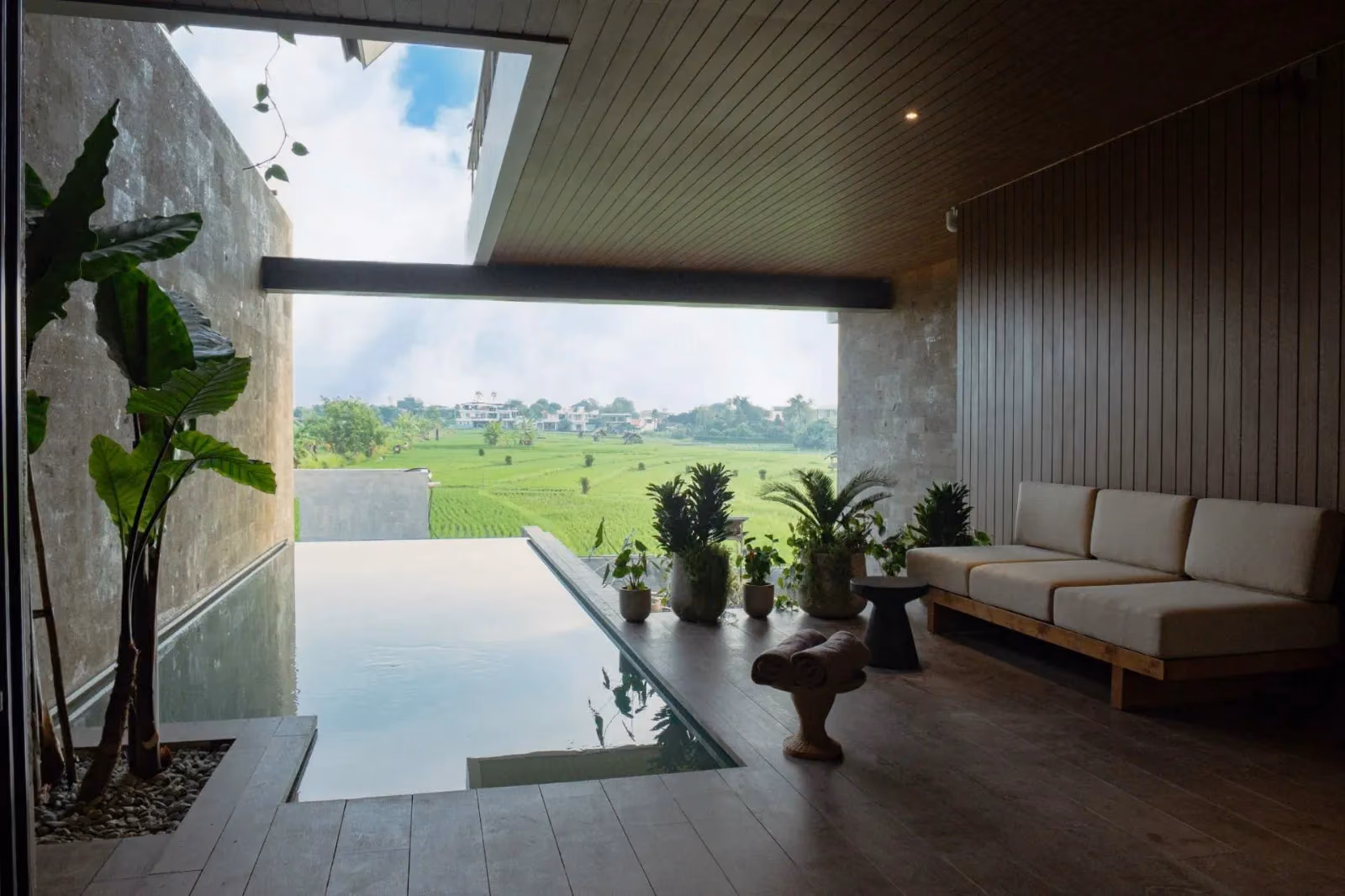 A Well Positioned Canggu Villa With Rice Field Views And Quiet Setting — photo 1