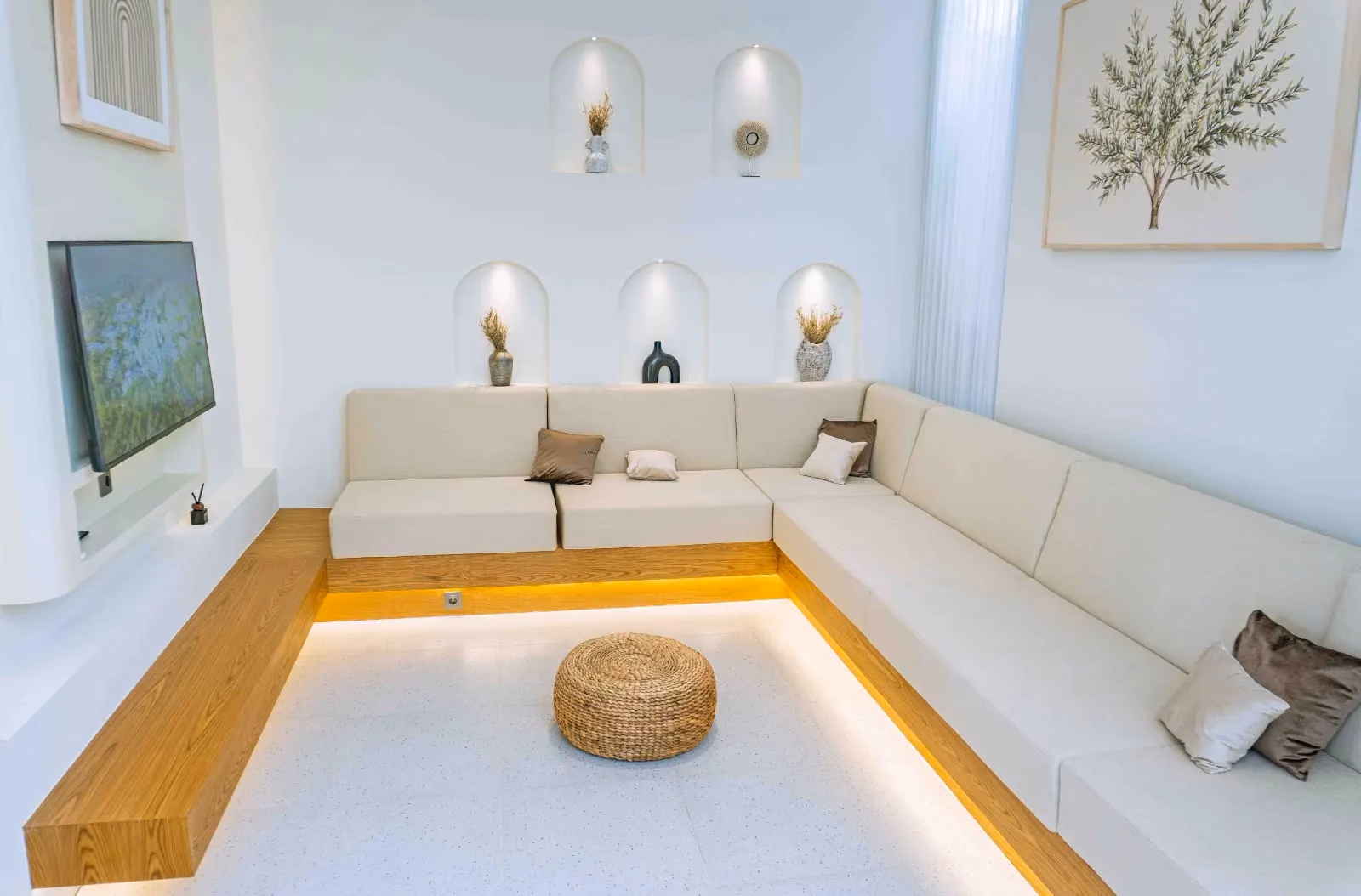 Inviting Uluwatu Villa With Thoughtful Design And Excellent Access — photo 1