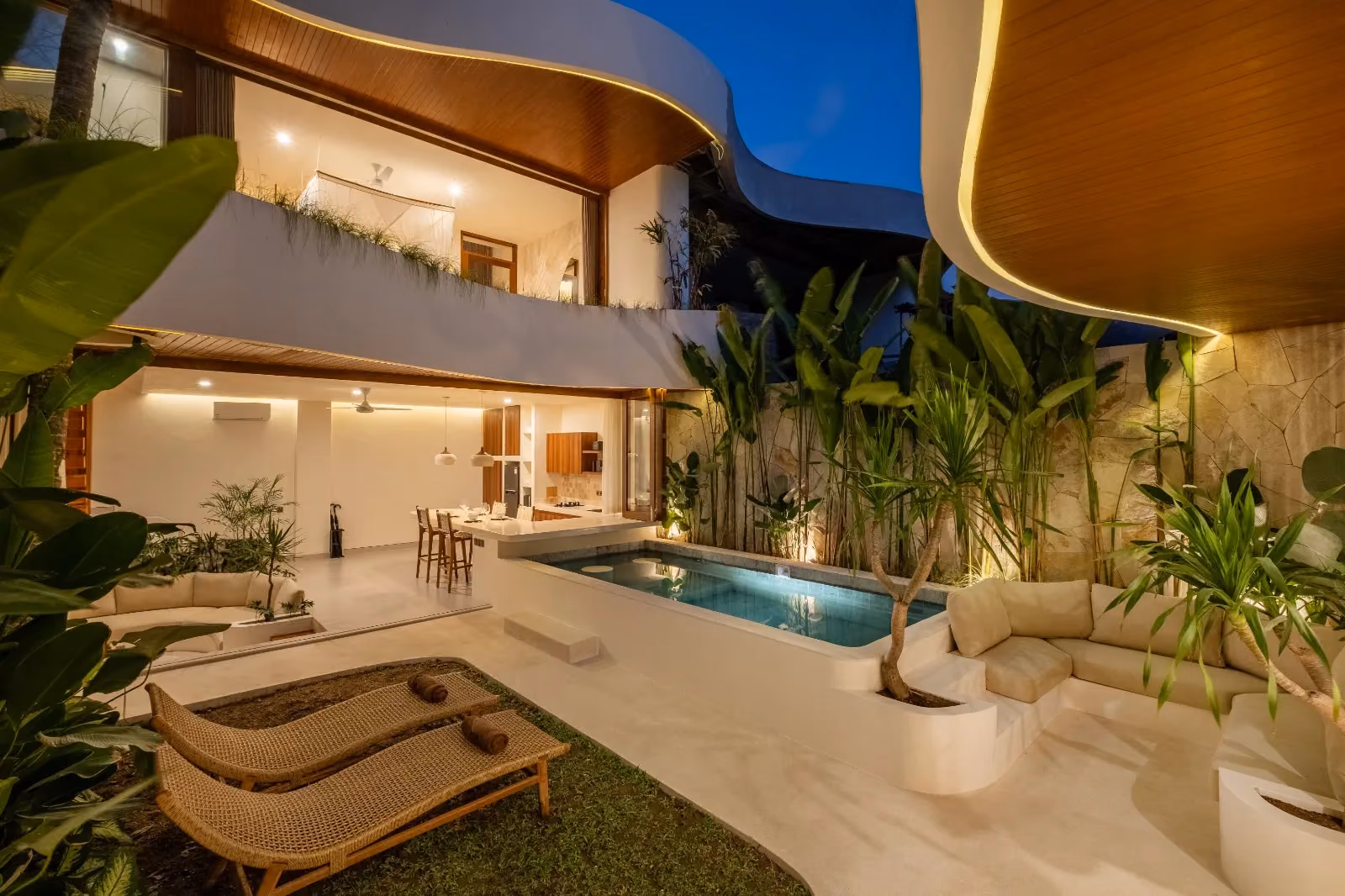Price Reduced!! Contemporary Coastal Villa With Ocean View Rooftop In Uluwatu — photo 1