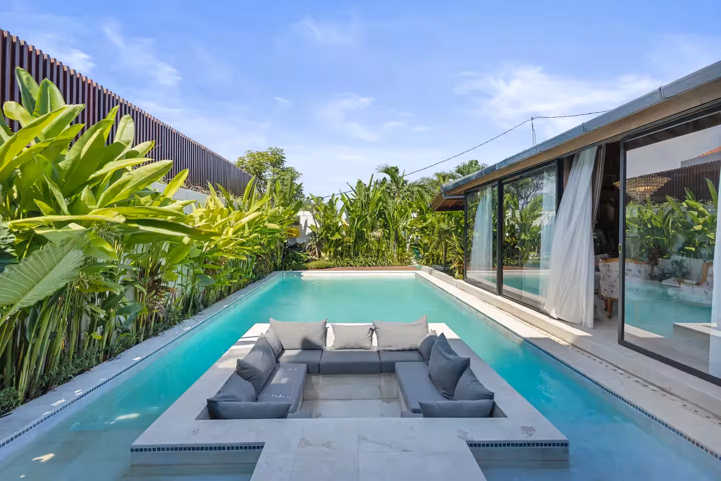 Exclusive Balinese Heritage Villa With European Classic Interiors — photo 1