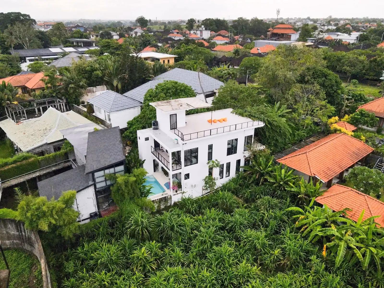 Rooftop Lifestyle Villa With Sky-High Ceilings In Tumbak Bayuh Pererenan — photo 1