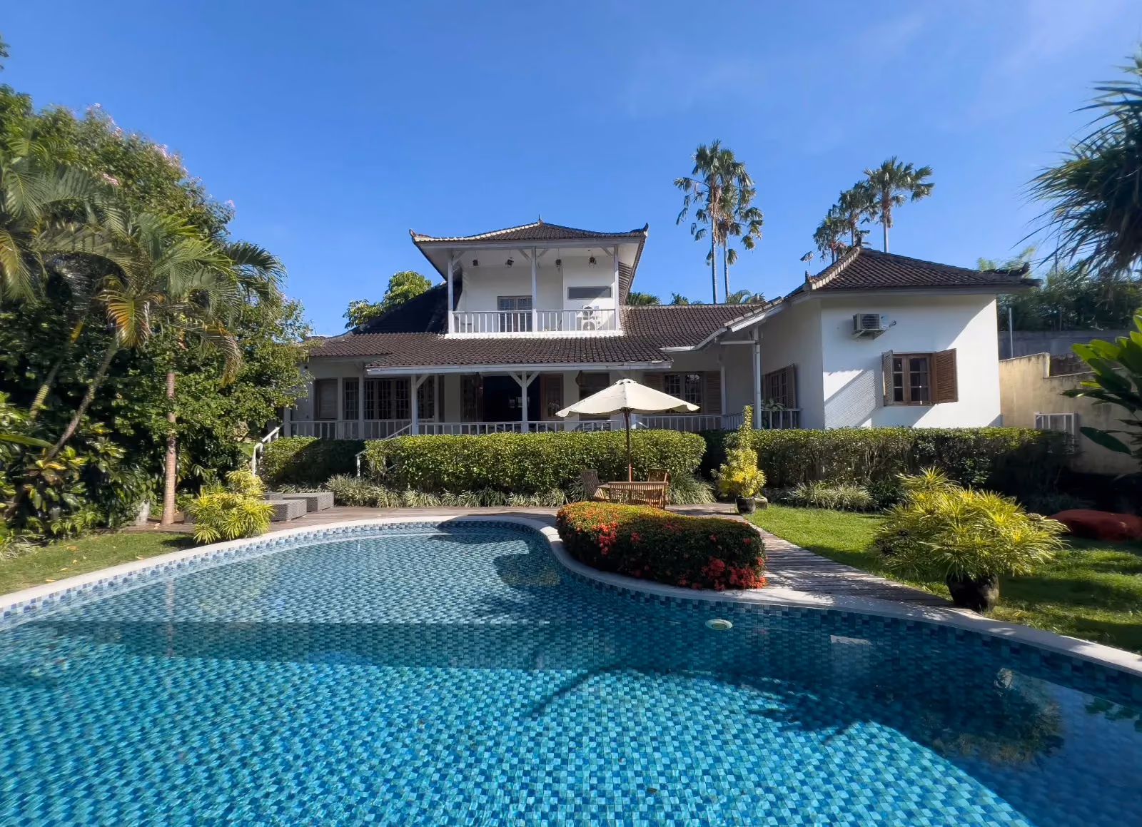 Fresh Tropical Living In Prime Canggu — photo 1
