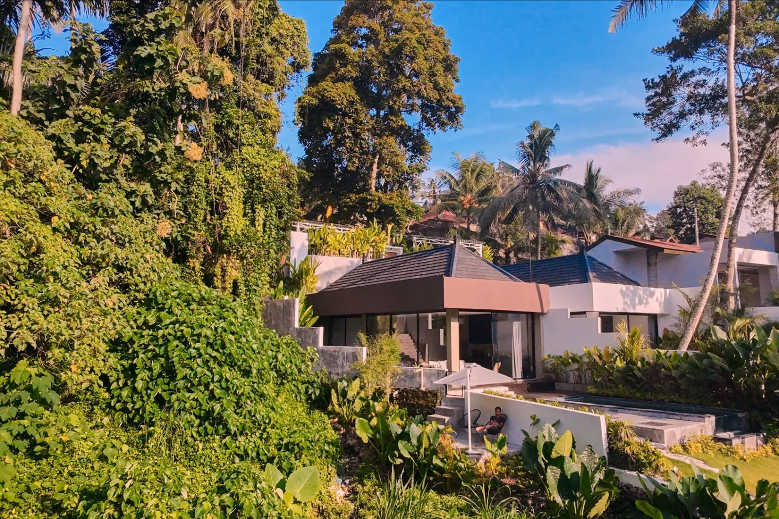 Modern Single-Storey Villa In Ubud With River Outlook — photo 1