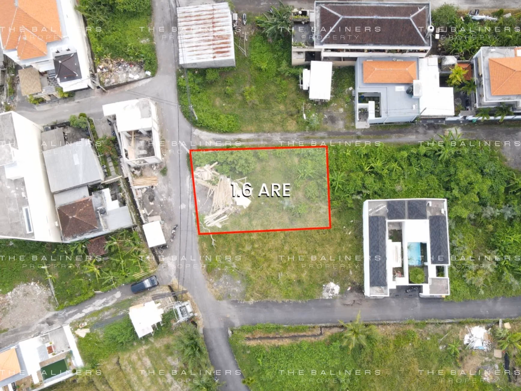 Strategic Corner Freehold Land In Tabanan With Open Rice Field Surroundings — photo 1